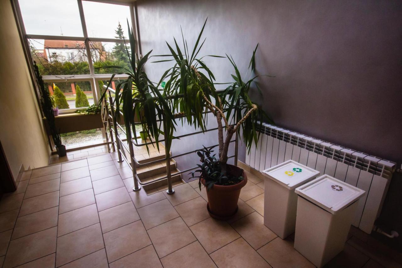 Hostel Soleil Kutno Exterior photo